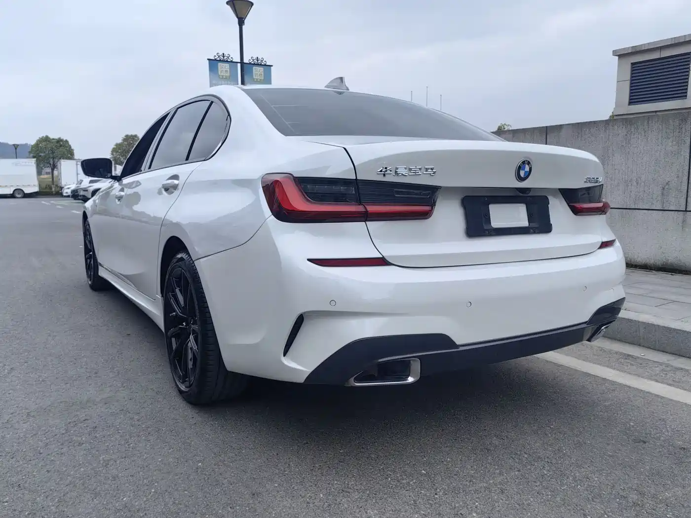 BMW 3 Series 2022 325Li M Sport Package фото 6