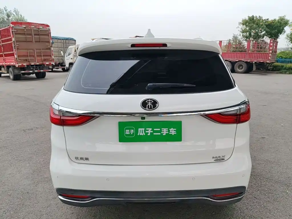Фото 6 - BYD Song MAX