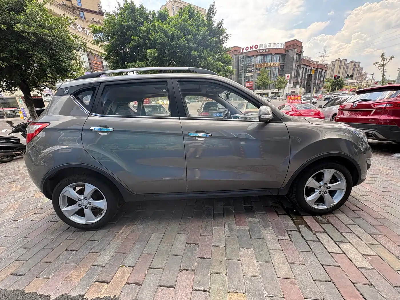 Фото 14 - Changan CS35