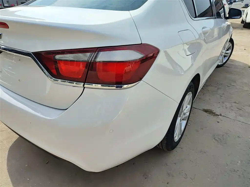 Chevrolet Cruze 2016 1.5L Manual Elite Edition фото 24