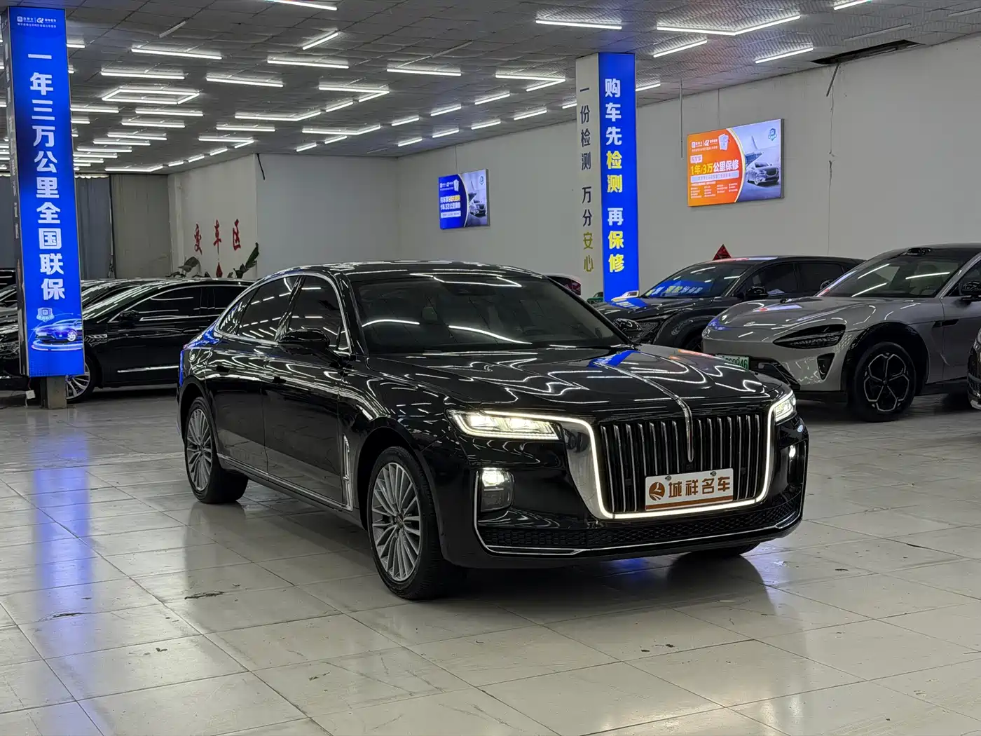 Hongqi H9 2023 Model 2.0T Smart Connect Flagship Edition фото 3