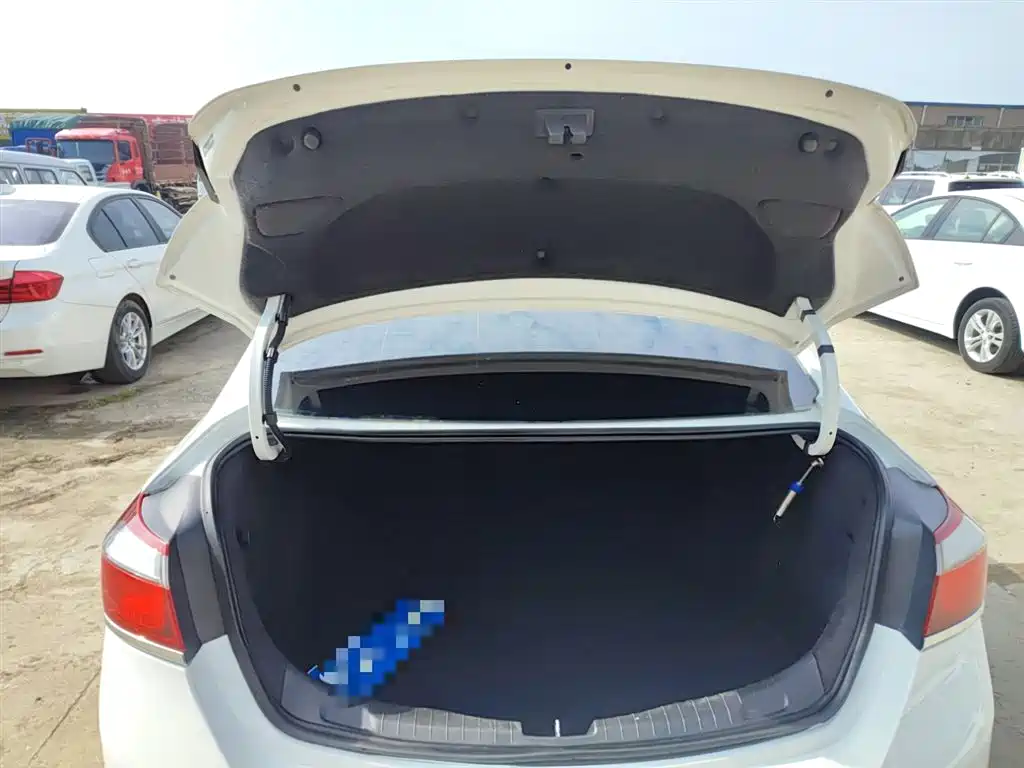 Chevrolet Cruze 2016 1.5L Manual Elite Edition фото 15