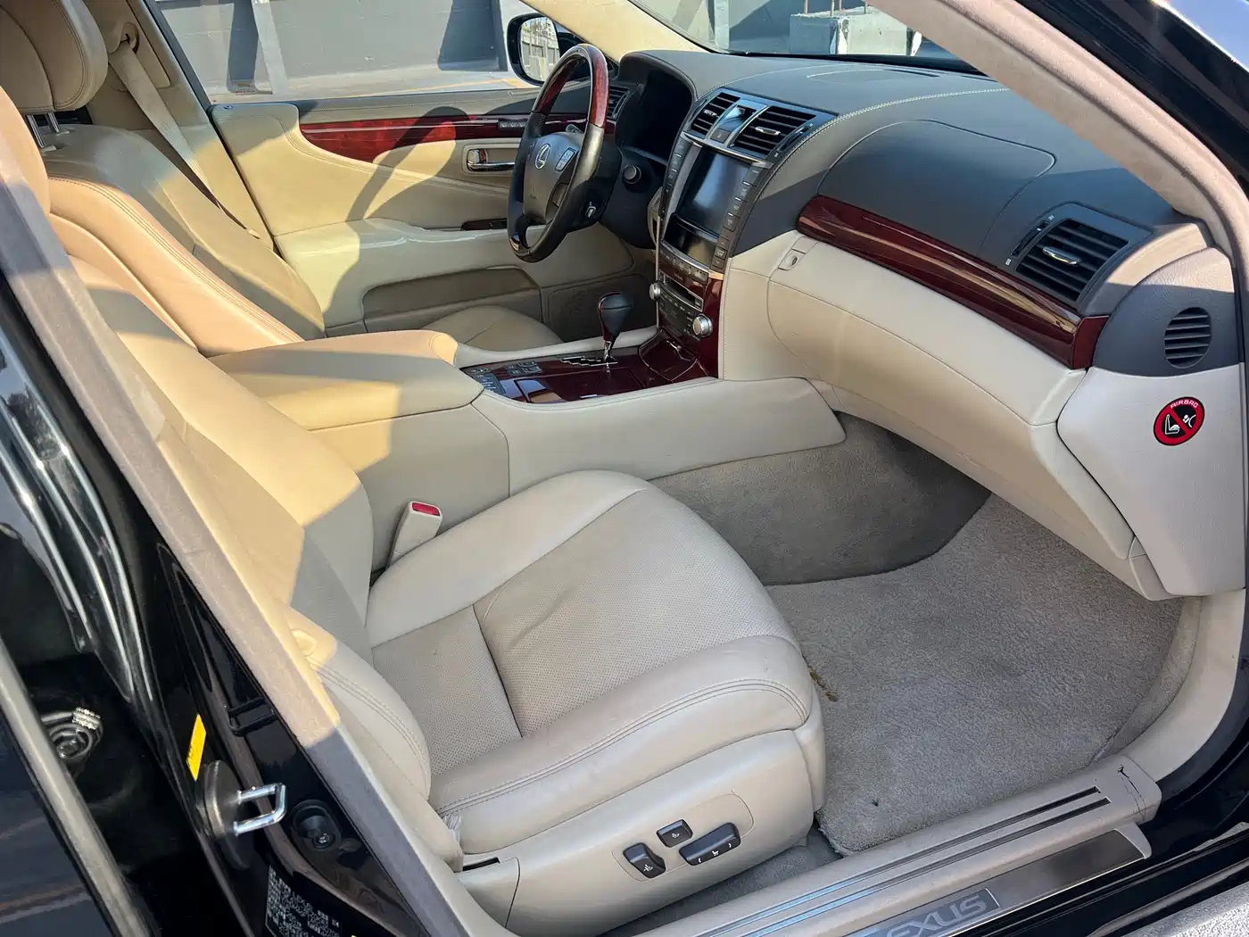 Lexus LS 2010 460L фото 12