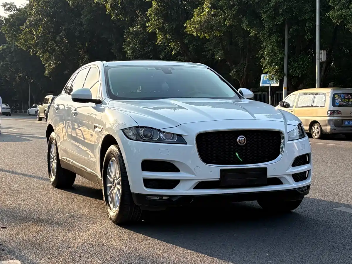 JAGUAR F PACE
