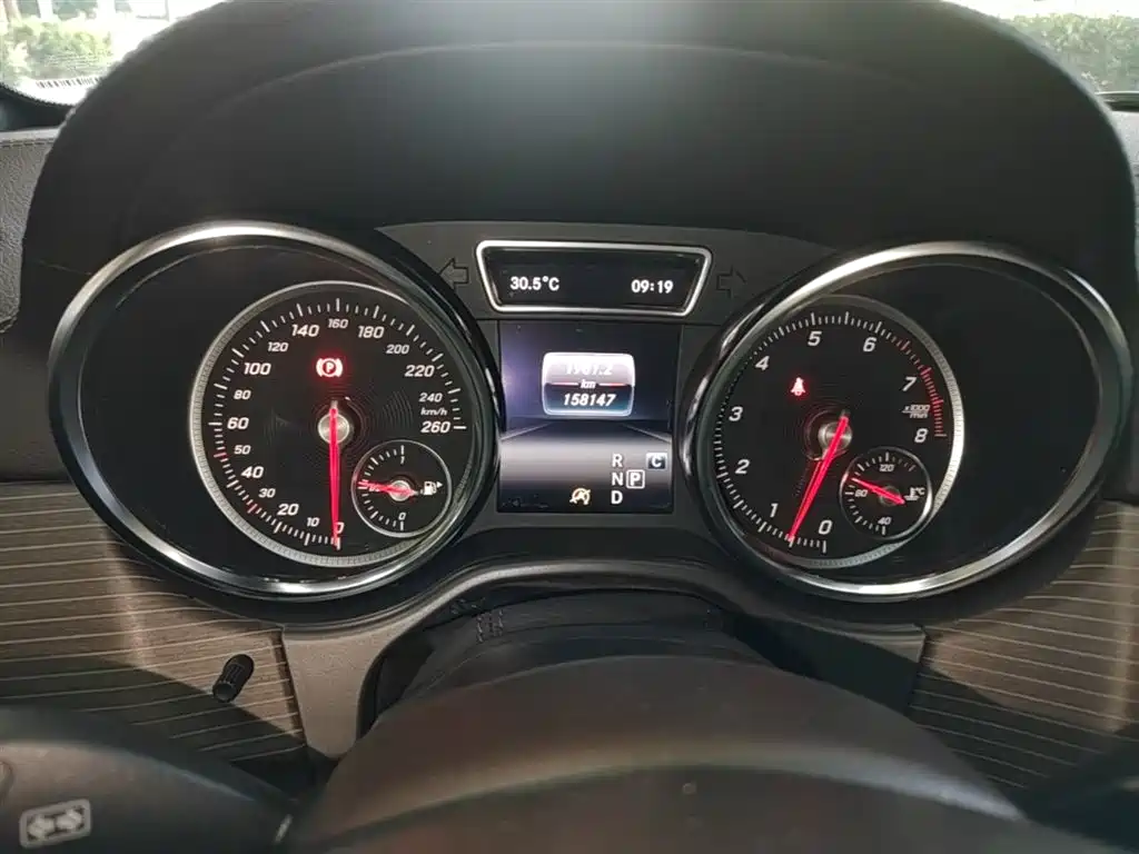 Mercedes-Benz GLE 2018 GLE 320 4MATIC Dynamic Ultimate Edition фото 12