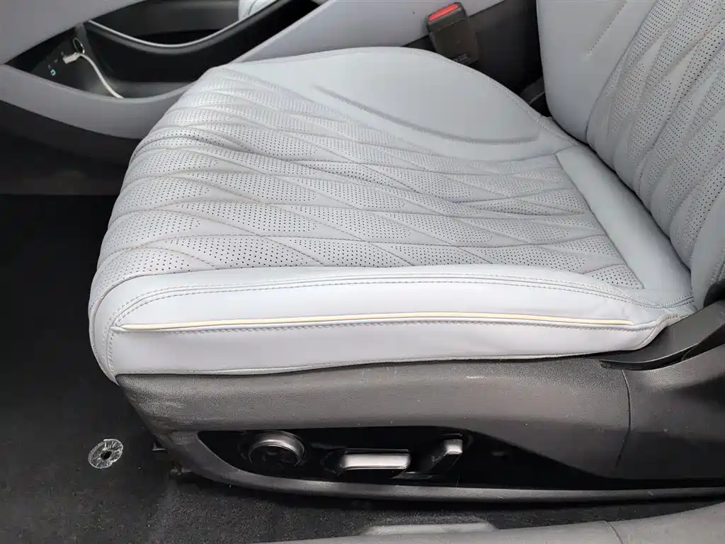 BYD Seal 2022 700km Long Range RWD Edition фото 20