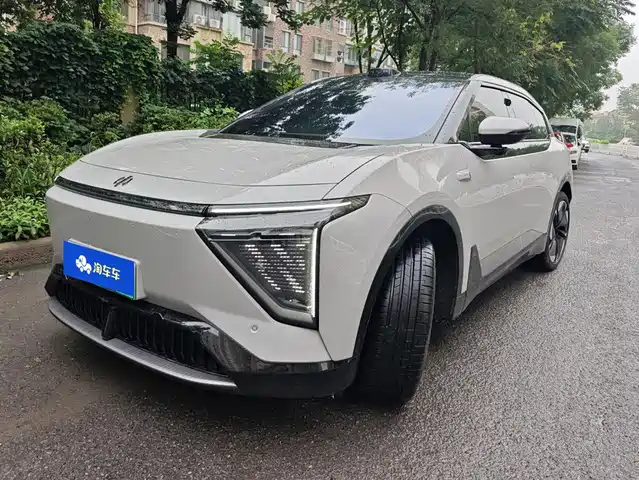  HiPhi HiPhi Y 2023 560km Pioneer Edition