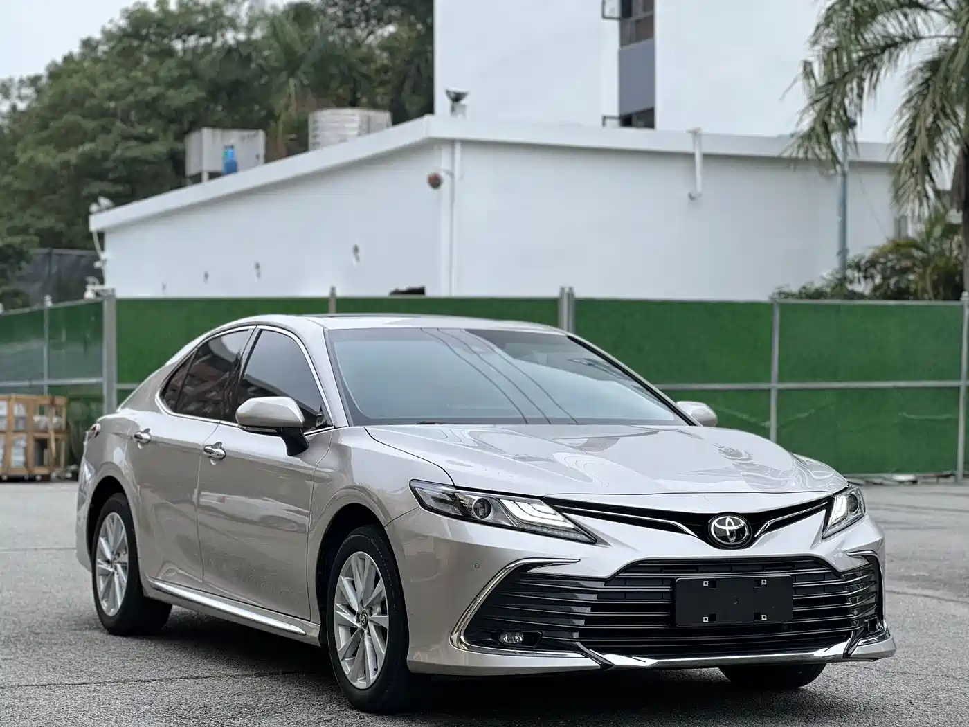 Toyota Camry 2023 2.0G Luxury Edition фото 3