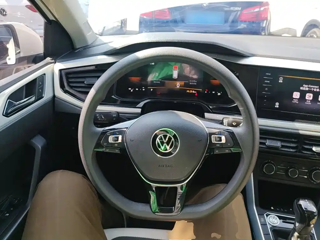صورة 11 - Volkswagen Polo