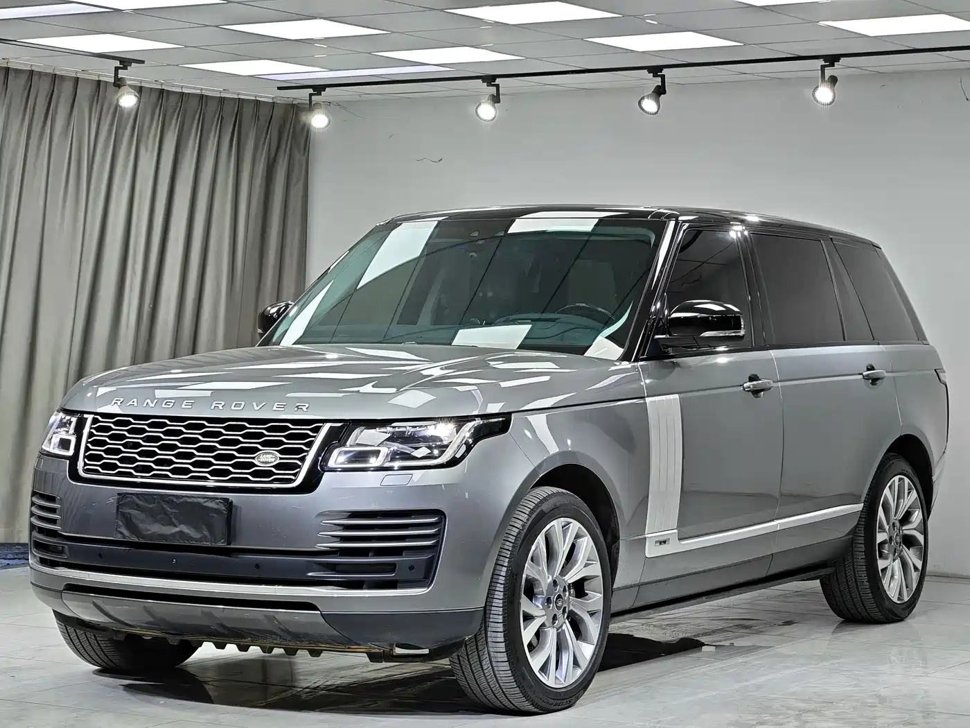 Land Rover Range Rover 2021 3.0 L6 Heritage Extended Classic Edition
