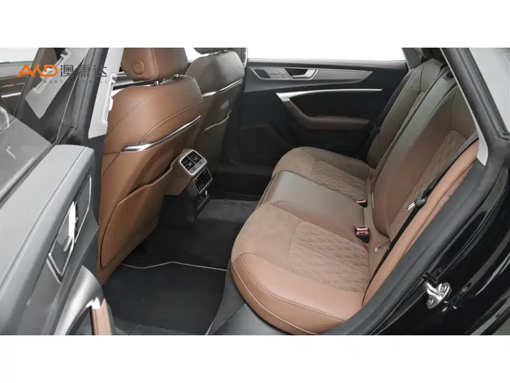 Audi A7L 2024 45 TFSI quattro Premium Luxury фото 7