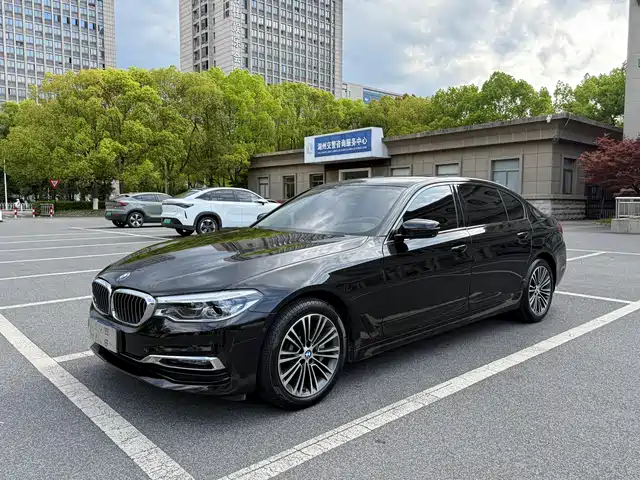 BMW 5 SERIES