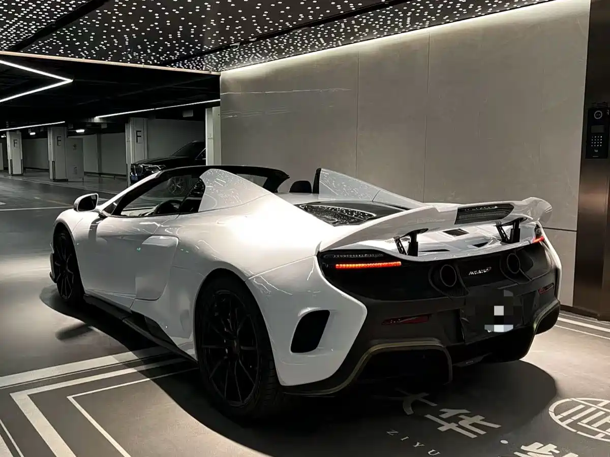 McLaren 12C 2013 3.8T SPIDER фото 2