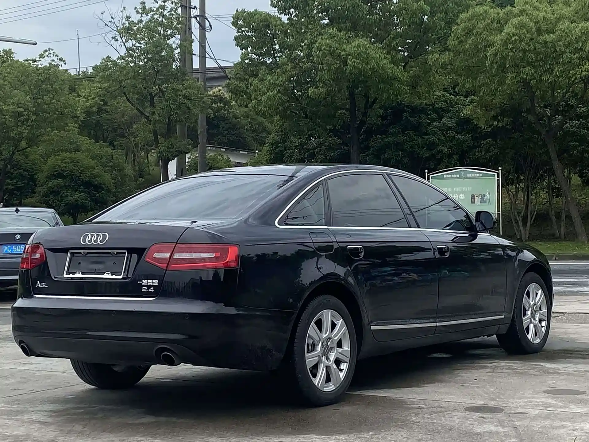 Фото 4 - Audi A6L