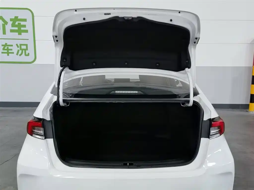 Toyota Corolla 2023 1.8L Smart Hybrid Dual Engine Pioneer Edition фото 16