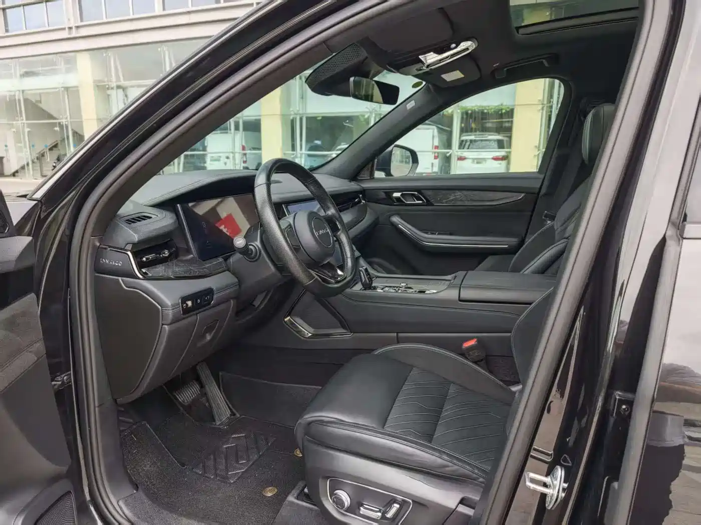 Lynk & Co 09 EM-P 2021 2.0T PHEV Ultra 6-seater фото 14