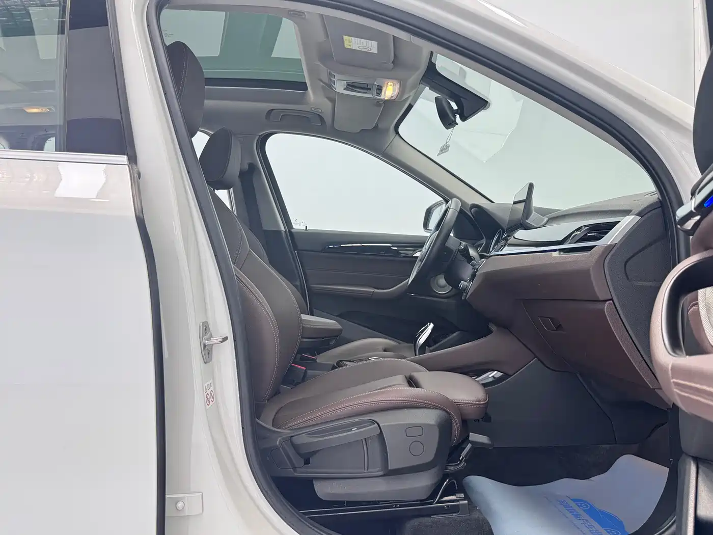 BMW X1 2022 sDrive20Li Premium фото 12