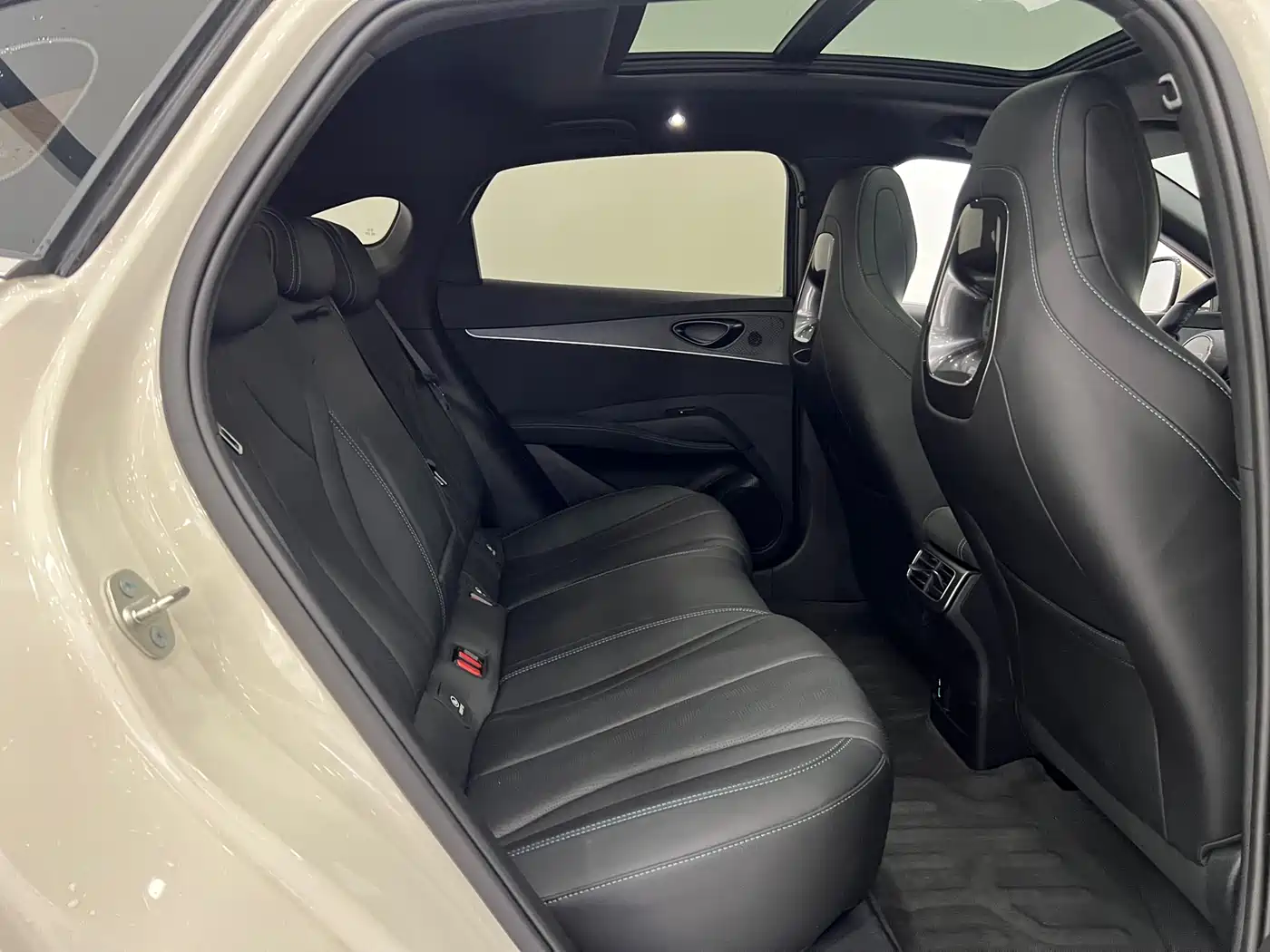 BYD Seal 06 New Energy 2025 DM-i Smart Drive Edition 120KM Luxury фото 11
