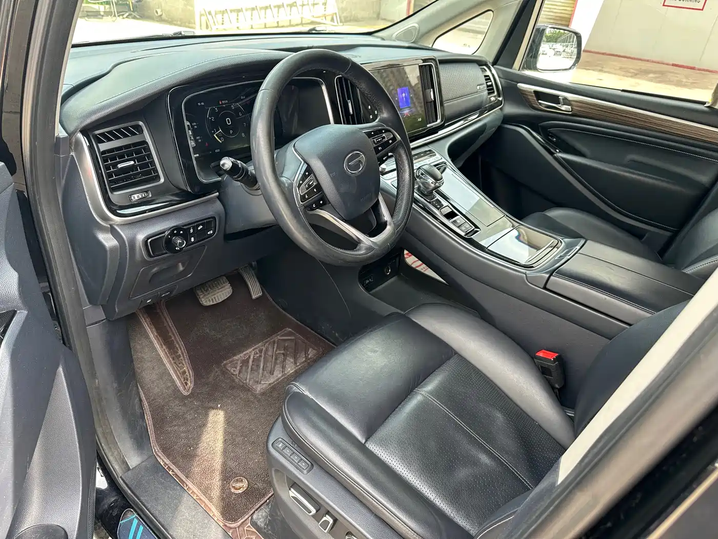 GAC Trumpchi Trumpchi M8 2021 Leading Show Series 390T Ultimate Edition фото 2
