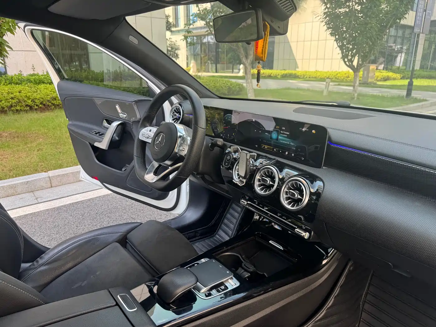 Mercedes-Benz A-Class 2019 A 200 L Sport Sedan фото 15