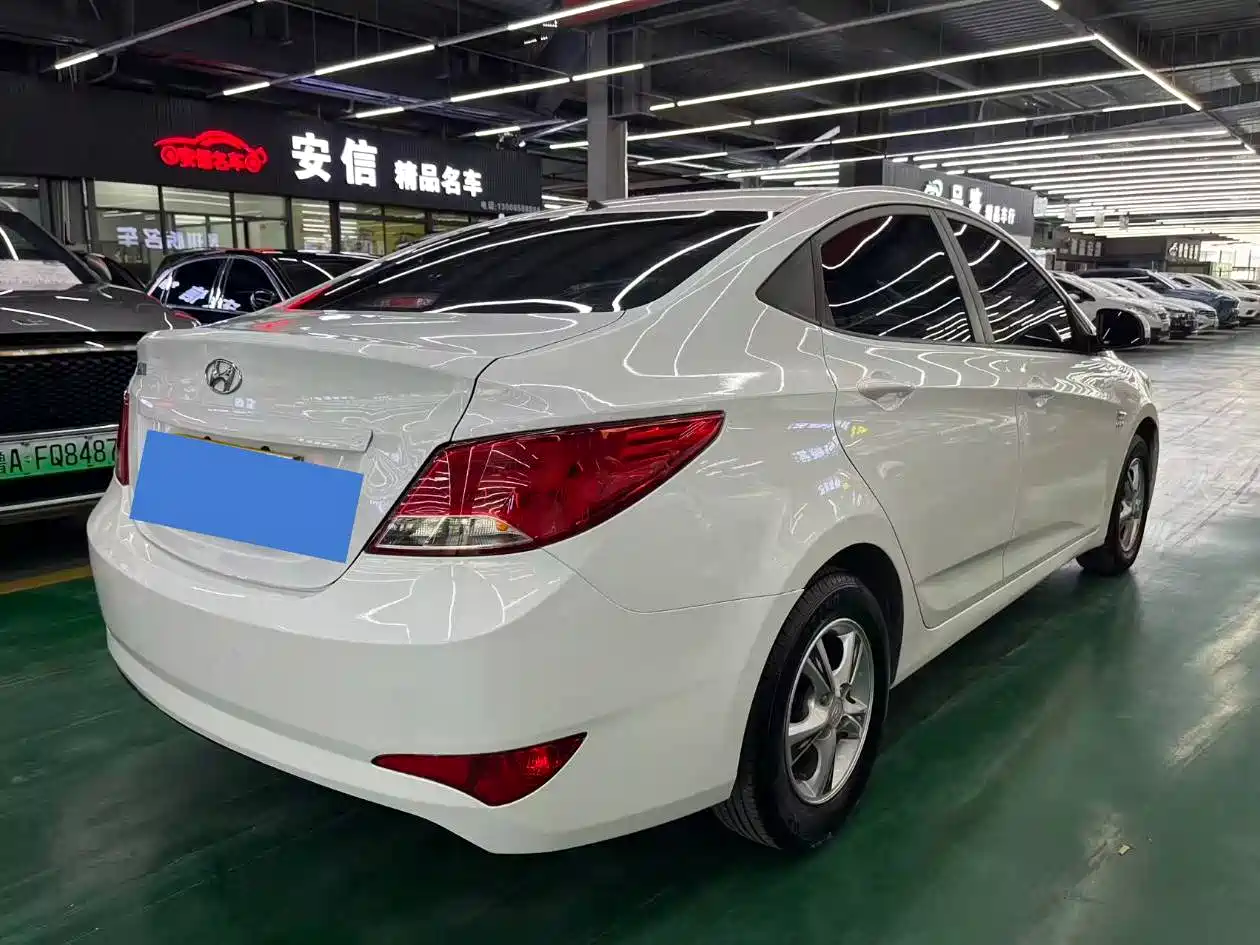 Hyundai Verna 2014 1.4L Automatic Smart GLS фото 6