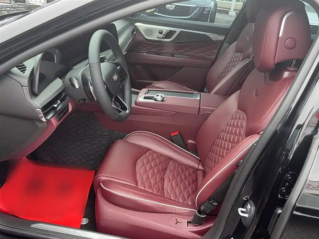 Cadillac CT6 2026 Model 28T Flagship Edition фото 8
