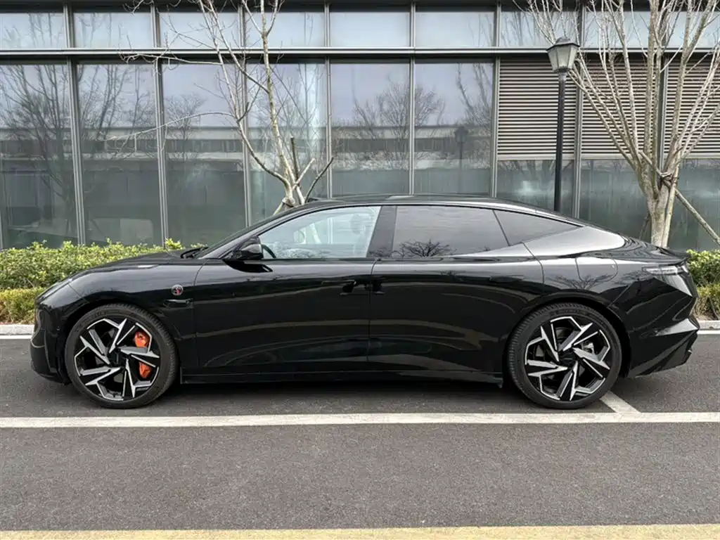 Lynk & Co Z10 2025 STARBUFF 95kWh 680km AWD Smart Drive фото 11