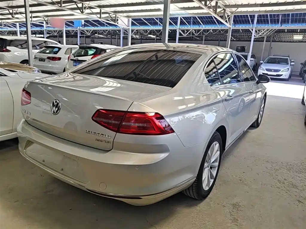 Volkswagen Magotan 2017 330TSI DSG Leading фото 7