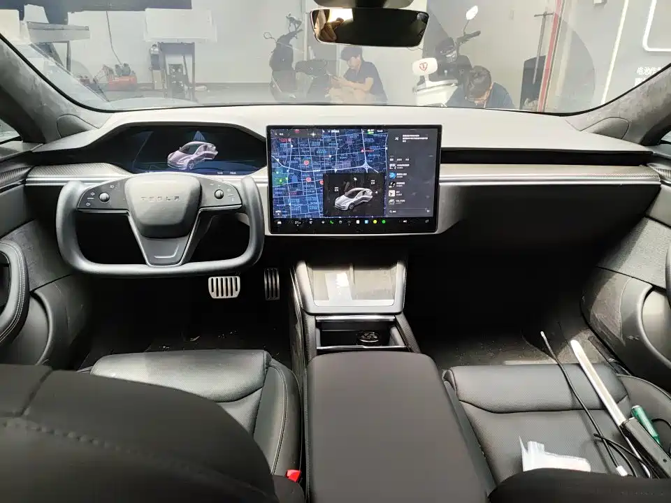Tesla Model S 2023 Tri-motor AWD Plaid фото 6