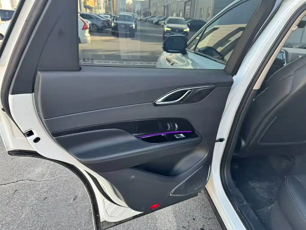 Hongqi HONGQI HS3 PHEV