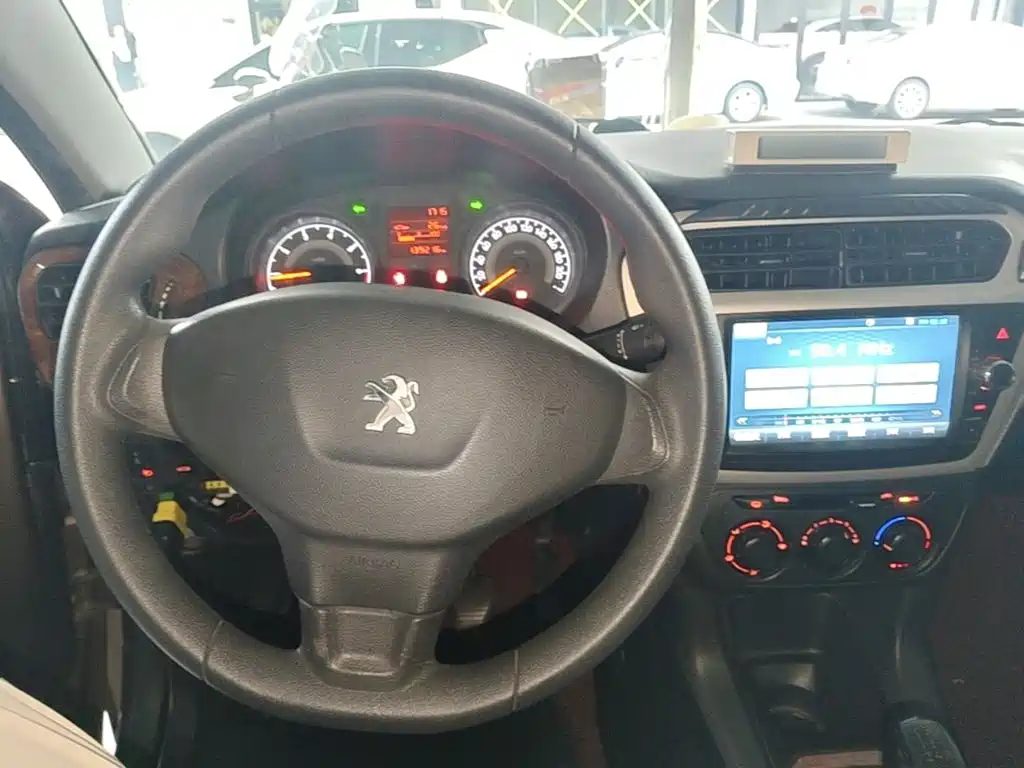 Peugeot 301 2014 2014 1.6L Manual Comfort Edition