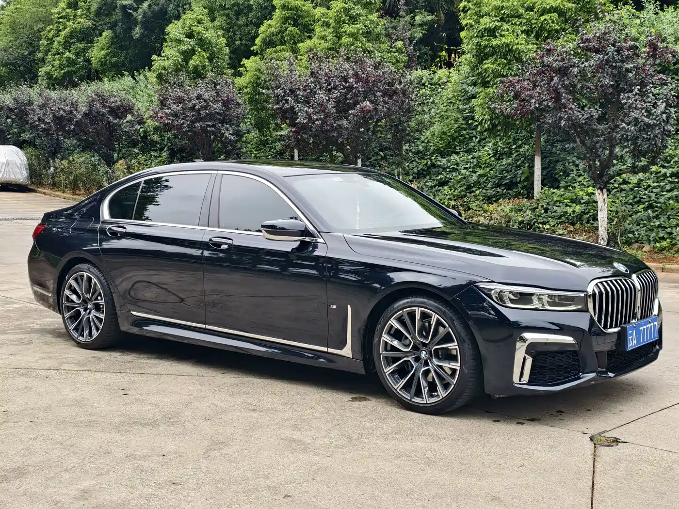 BMW 7 Series 2021 Model 740Li Leading M Sport Package фото 3