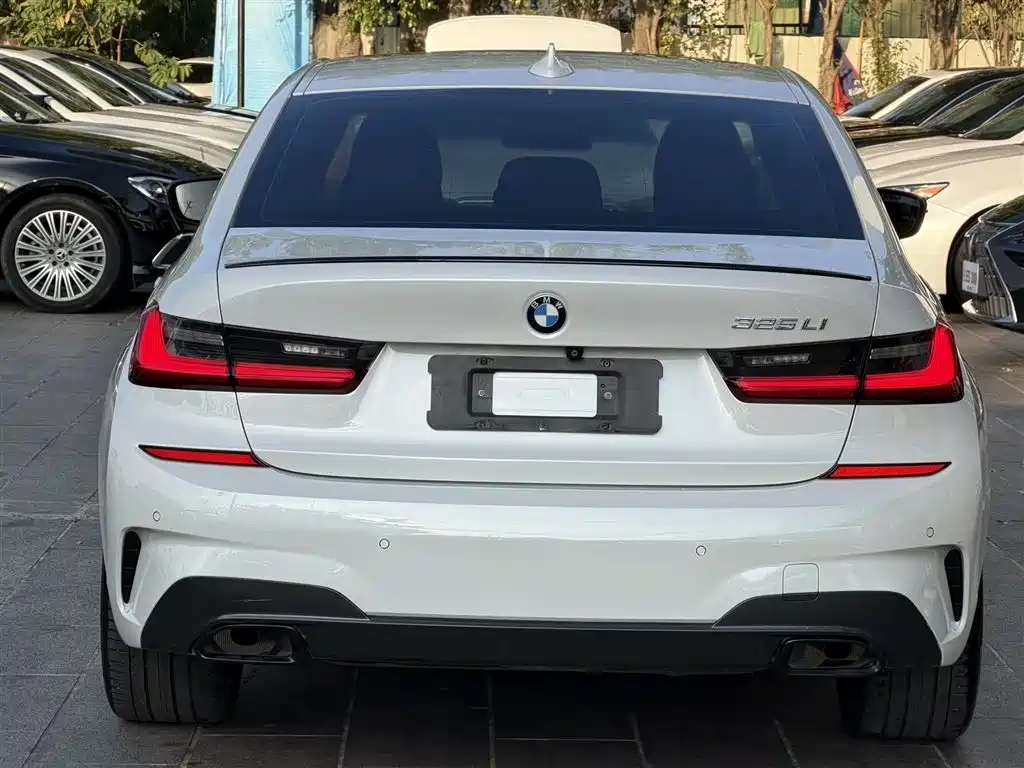 BMW 3 Series 2020 Facelift 325Li M Sport Night Edition фото 5