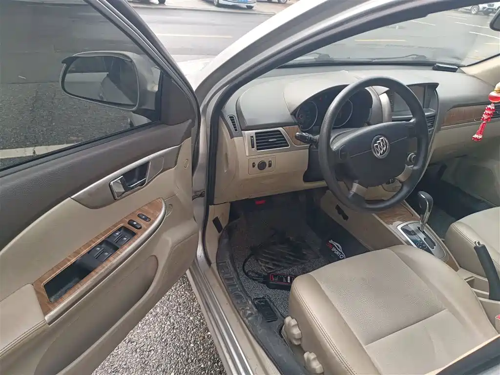 Buick Excelle 2015 1.5L Automatic Classic фото 16