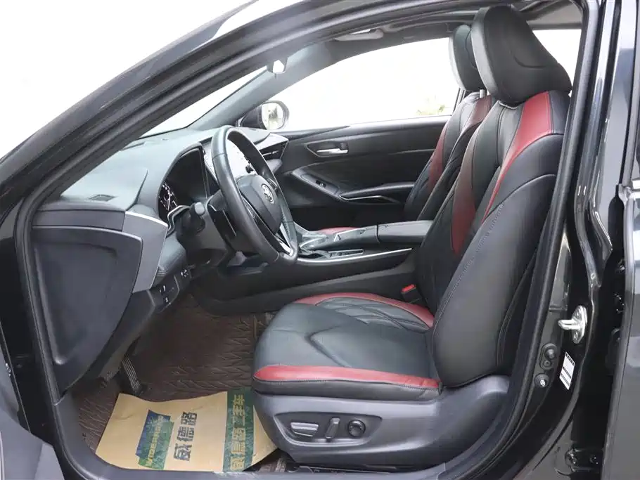 Toyota Avalon 2021 2.5L Touring Noble SPORT Edition фото 11
