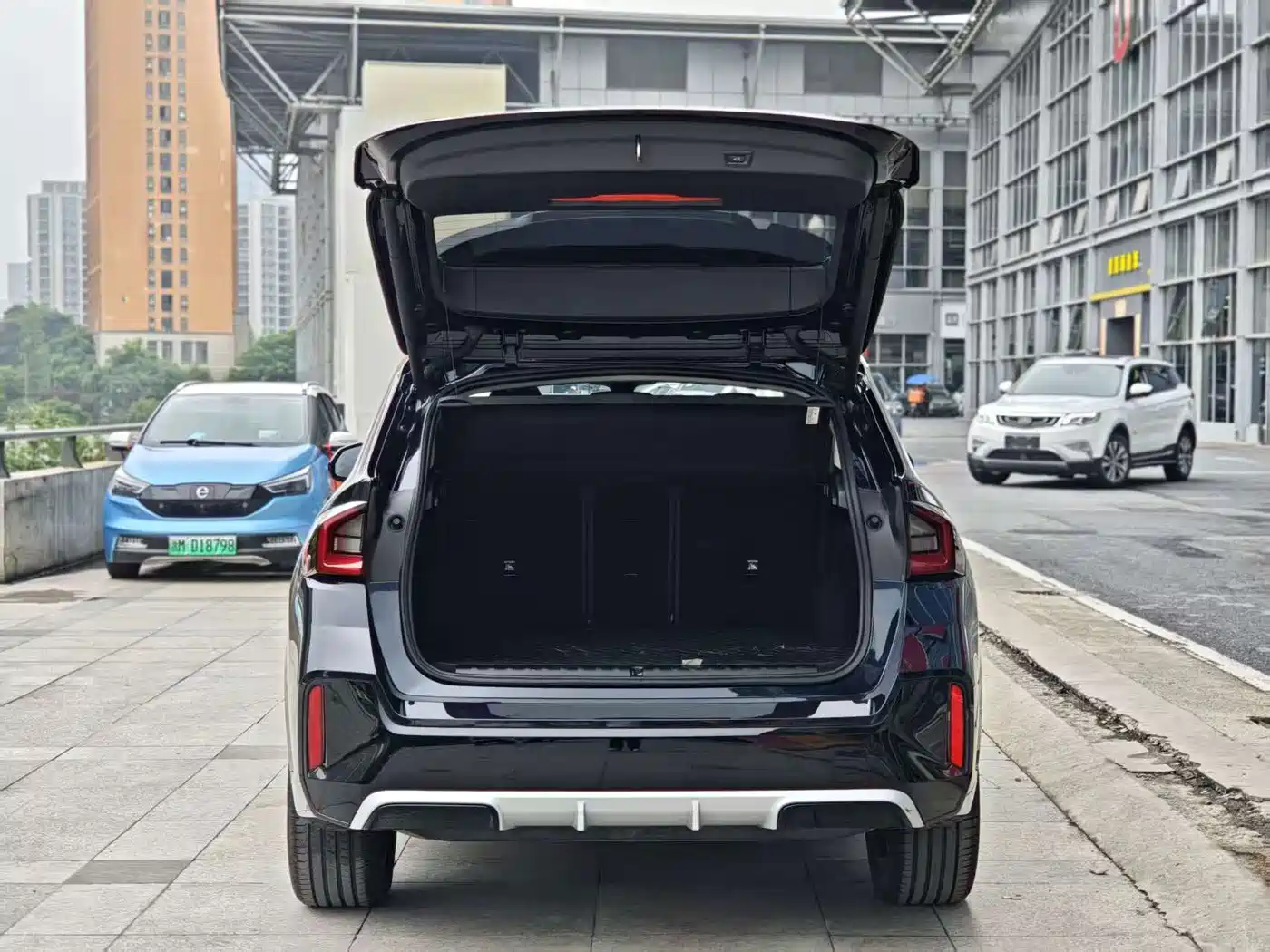 BMW iX1 2025 2025 eDrive25L M Sport Package
