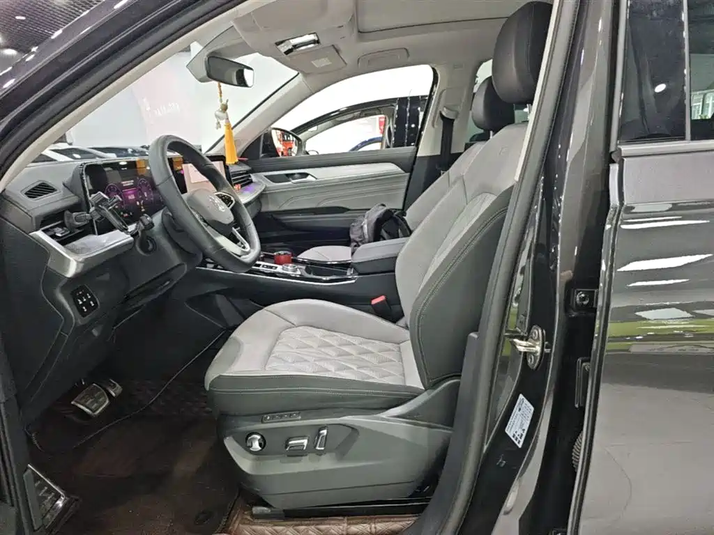 Volkswagen Talagon 2024 380TSI 4WD R-Line Cruise Shared Edition фото 15