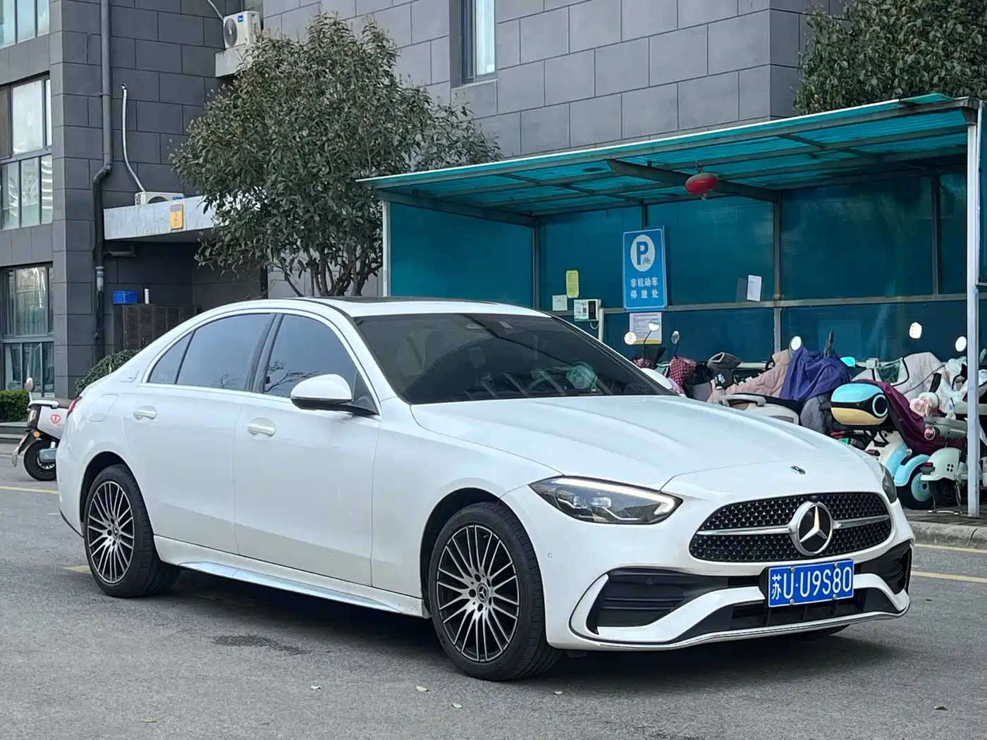 Mercedes-Benz C-Class 2023 C 200 L Sport фото 3