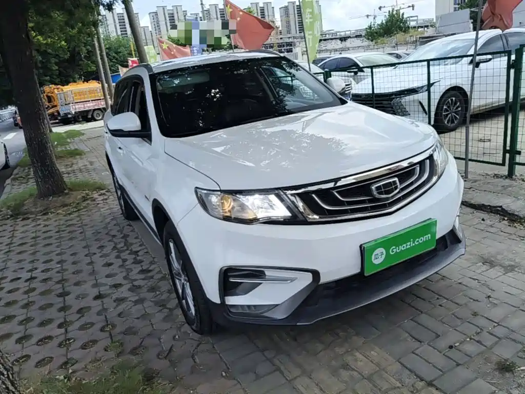Фото 4 - Geely Atlas