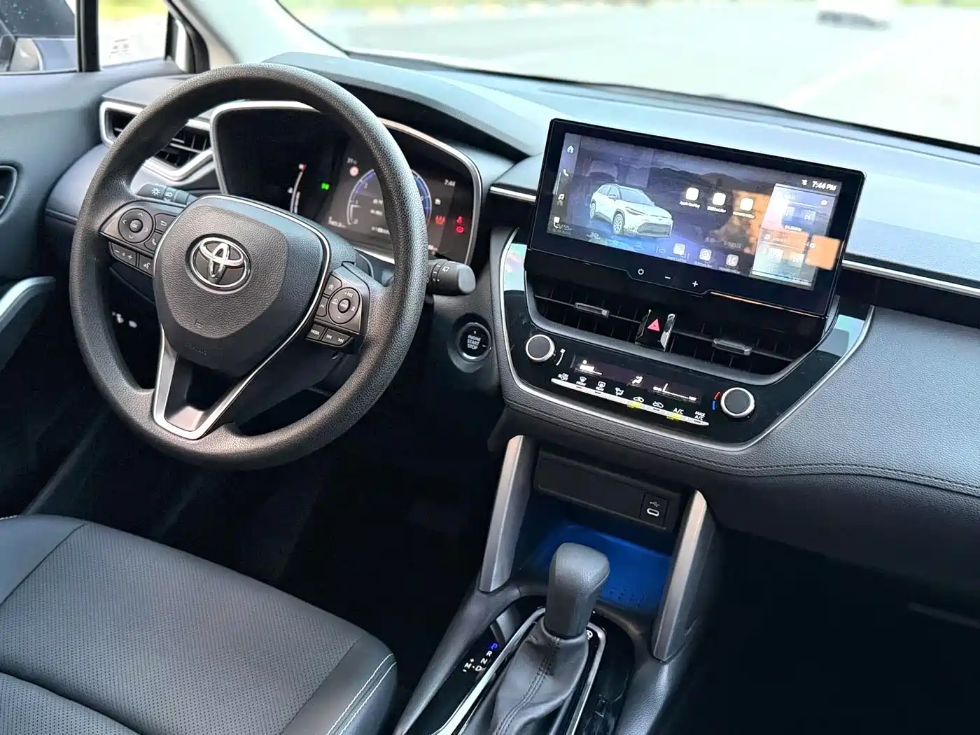 Toyota Frontlander 2024 2.0L CVT Leading Plus Edition фото 10