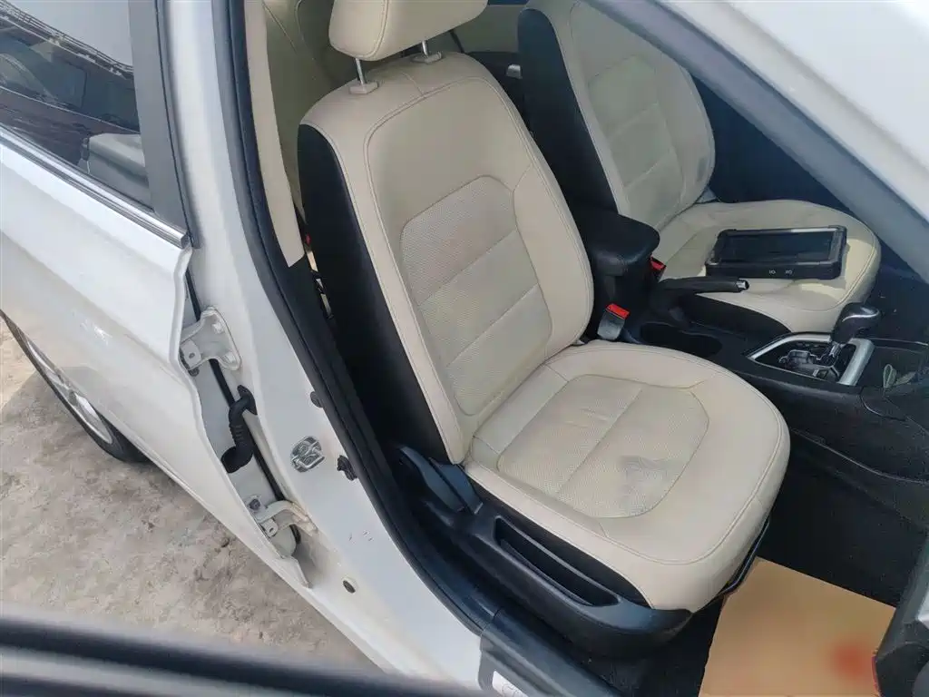 Changan Yuexiang V7 2016 2015 1.6L Automatic Lexiang China V