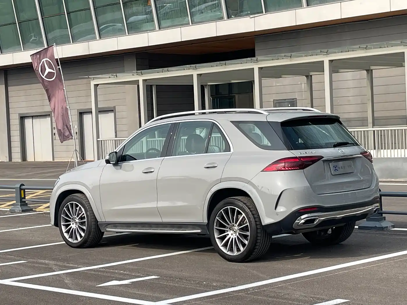 Mercedes-Benz GLE 2024 GLE 450 4MATIC Luxury фото 9
