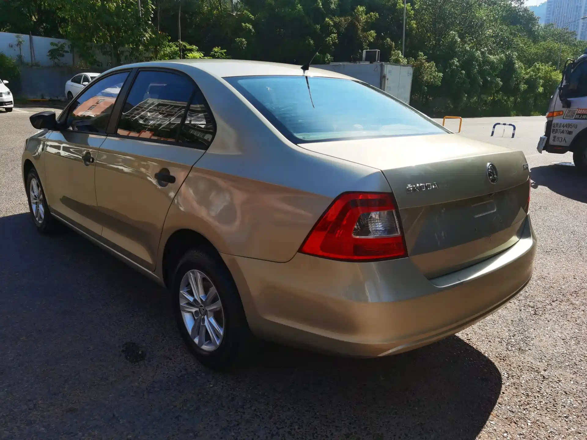 Фото 7 - Škoda Rapid