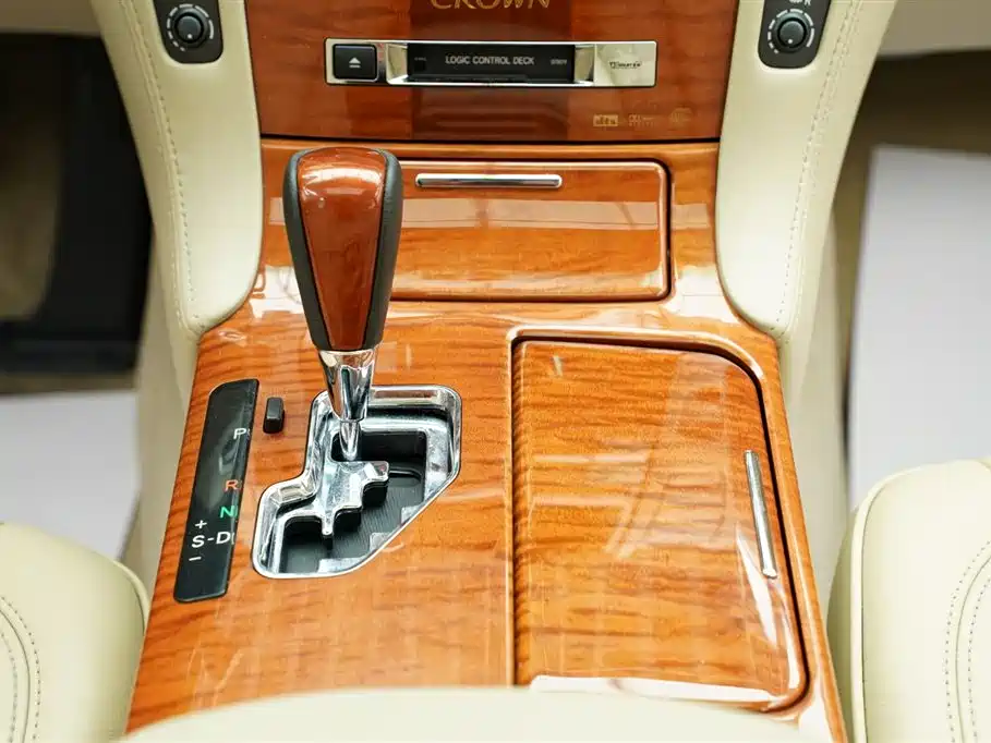 Toyota Crown 2007 3.0L Royal Saloon G VIP фото 17