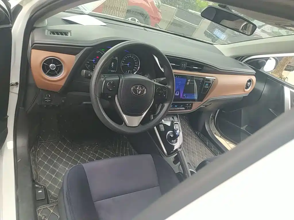 Toyota Corolla Twin Engine E+ 2020 2019 1.8L E-CVT Leading Edition