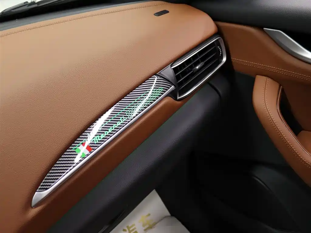 Maserati Levante 2023 3.0T Modena фото 18