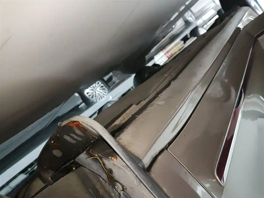 Volkswagen Passat 2014 1.8TSI DSG Executive Edition фото 21