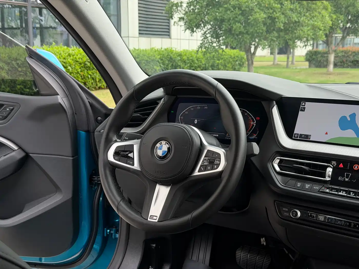 BMW 2 Series (Import) 2023 225i 4-Door Coupe M Sport Package фото 17