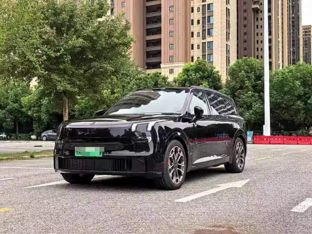 Lynk & Co 900 2025 2.0T Ultra