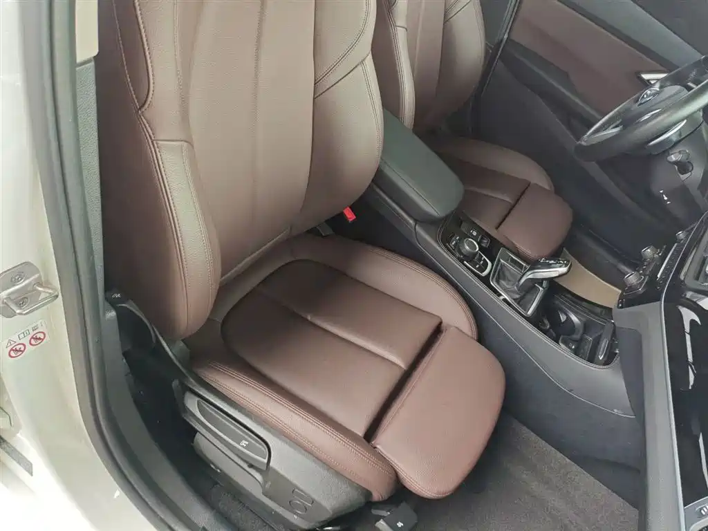 BMW 1 Series 2020 Model 125i Leading M Sport Package фото 16
